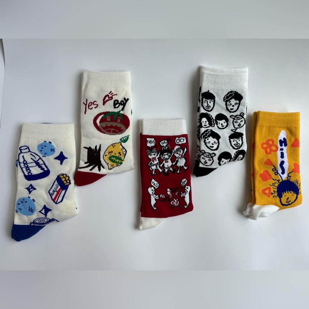 NWT！Unisex stylish and cute socks 5 pairs set